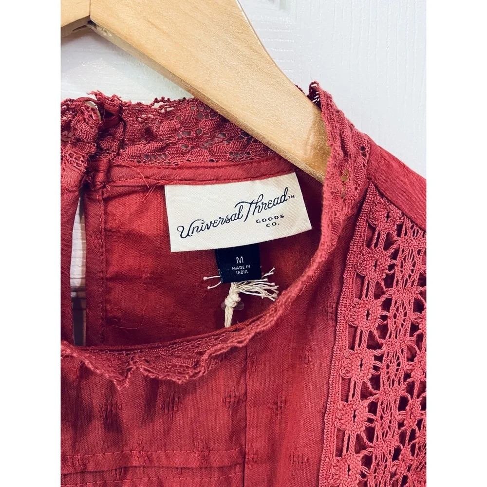 NWT Universal Thread Terracotta Red Ballon Sleeve Lace Work Top S & M - Picture 5 of 6